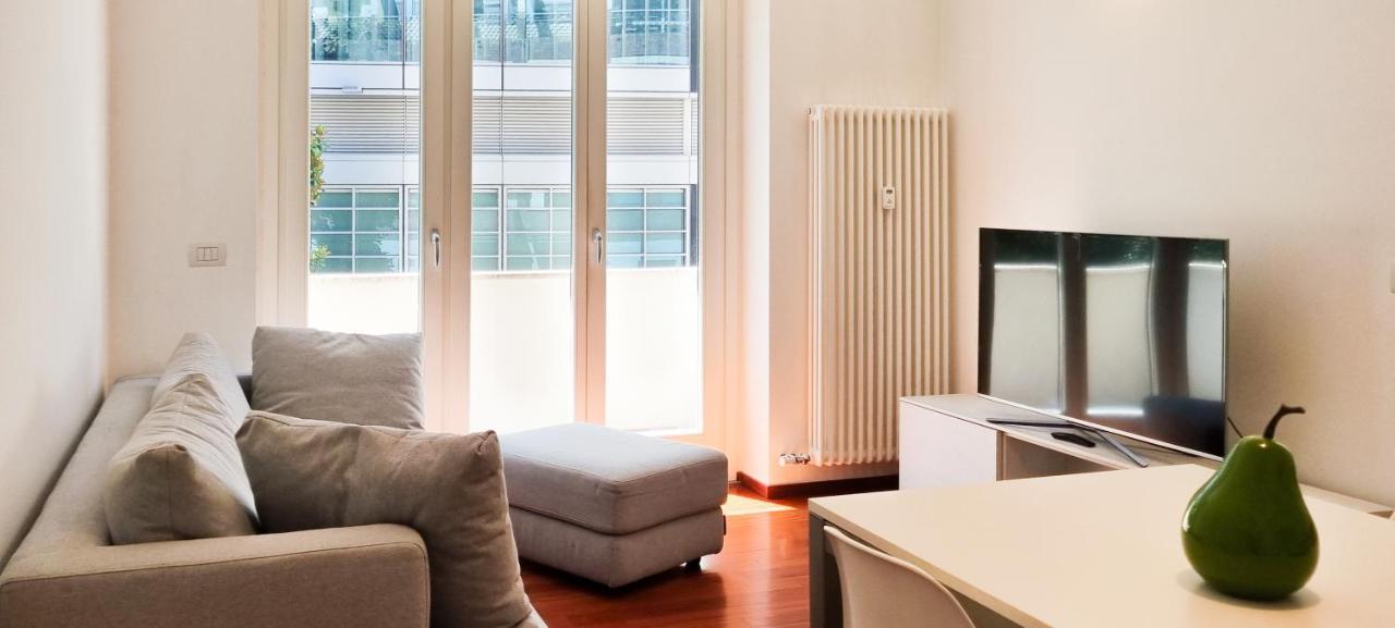Apartmán Joivy Superb Flat, 2 Balconies & Skyscrapers View Milán Exteriér fotografie